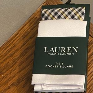 Tie with pocket square